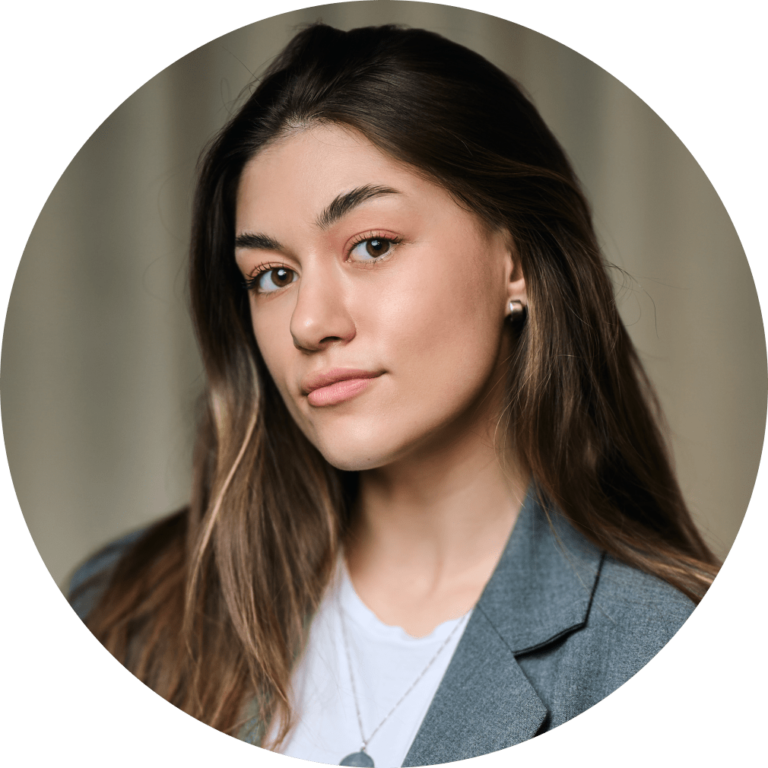 Від трилерів до класики: 5 книжок, які варто читати цієї весни