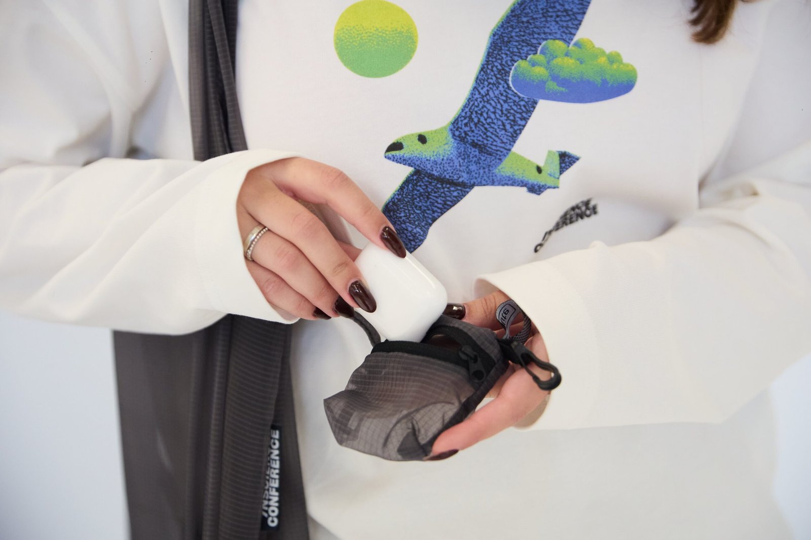 INSCIENCE випустила благодійний наукпоп дроп